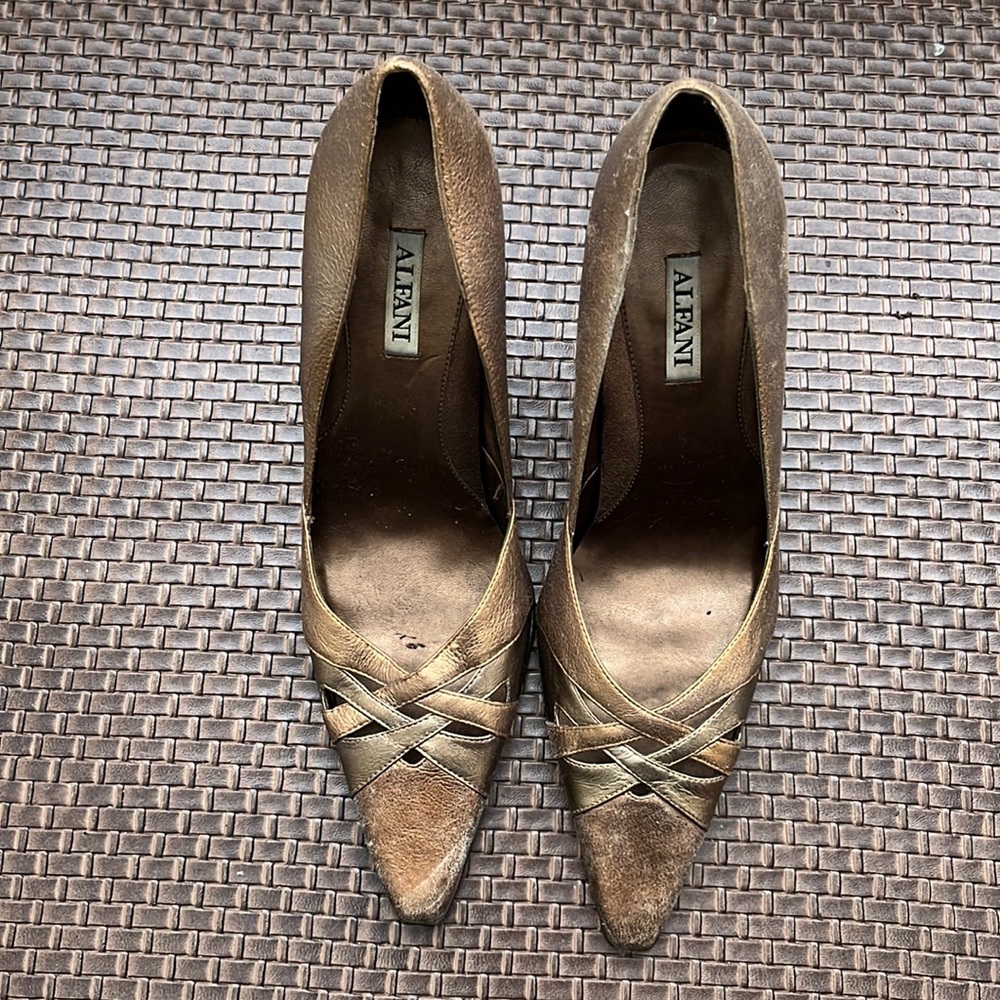 New Bronze Alfani Pumps